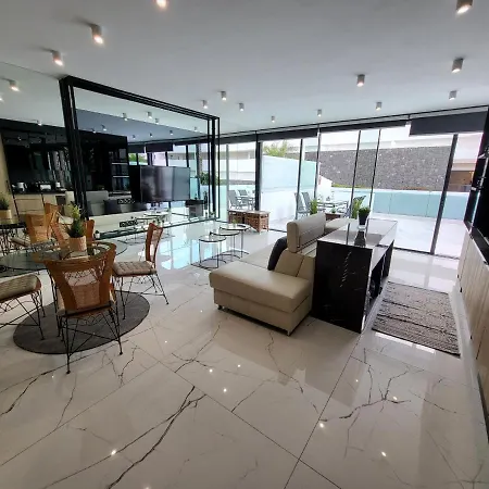 Sea View Luxury - Playa Del Duque Апартаменты