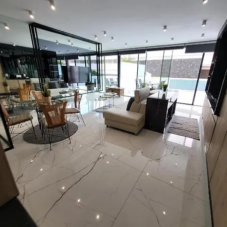 Sea View Luxury - Playa Del Duque Апартаменти *